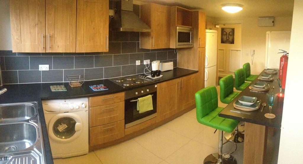 Alton Apartments Bradford  Eksteriør bilde